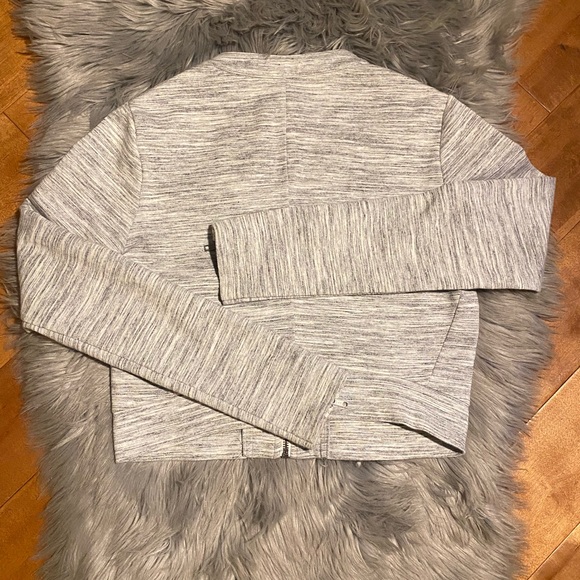Fabletics Magnolia Heather Gray Crop Jacket Size Small - Picture 4 of 5